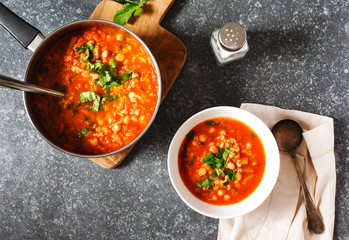 Moroccan soup with chickpeas