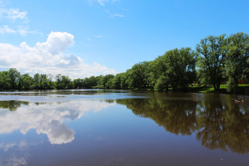 Fototapeta premium Reflections at Johnson's Creek