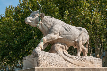 Stier-Denkmal in Tarascon
