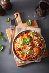 spaghetti with meatballs and tomato sauce, italian pasta