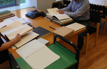図書館 研究者