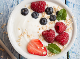 Delicious yogurt with fresh fruit and cereals