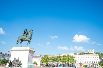 ベルクール広場のルイ14世