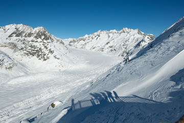 Fototapeta na wymiar Sicht auf den Aletschgletscher im Winter, vom Bettmerhorn, Goms, Wallis, Schweiz