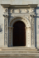 Portal der Kirche "San Lorenzo", Lugano, Schweiz