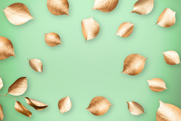 sfondo di foglie dorate