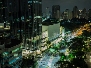 Luzes em ação em verde
