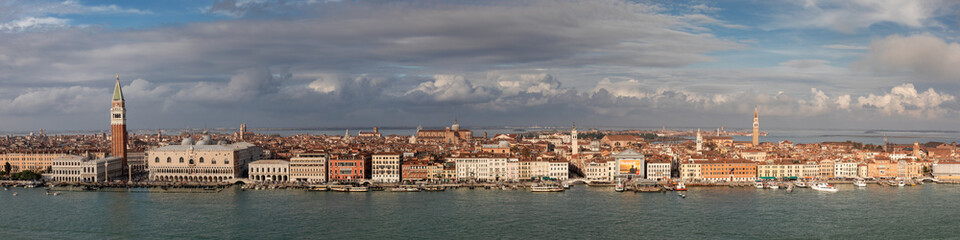 Fototapeta na wymiar Panotama of the Venice lagoon towards San Marco square