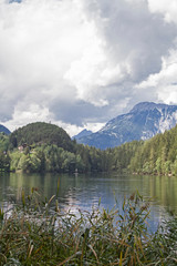 Fototapeta premium Piburger See w dolinie Ötztal w Tyrolu