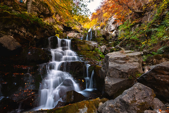 Autumn at the Dardagna waterfalls, Tosco Emiliano Apennines, Apuan Alps, Lizzano in Belvedere, Emilia Romagna