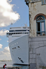 Kreuzfahrtschiff am Terminal Sierra Maestra, La Habana, Havanna, Kuba