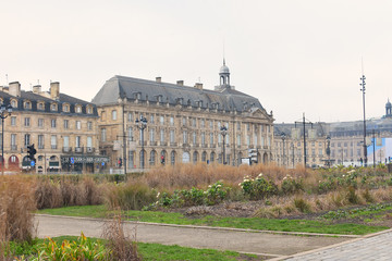 les quais de bordeaux