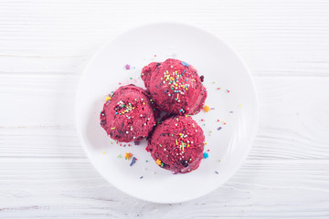Berries Ice cream balls