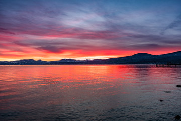 Fototapeta premium Beautiful sunset views of Lake Tahoe, California
