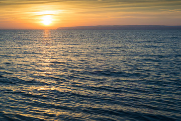 Fototapeta premium Sonnenaufgang an der Ostsee auf Insel Rügen - Blick nach Jasmund
