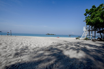 The background of the beach or the seashore, wallpaper, bright sky with water in the blue river, is naturally beautiful