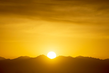 Sunriserosy clouds of dawn in the mountains