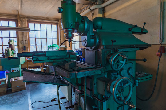 Werkzeugmaschine. 3