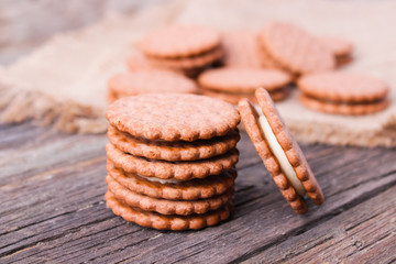 cookies with cream filling
