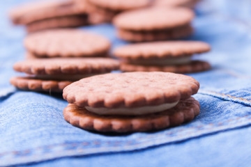 cookies with cream filling
