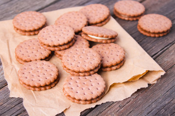 cookies with cream filling