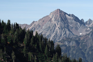 Obraz premium Mountainous terrain seen from Artist Point