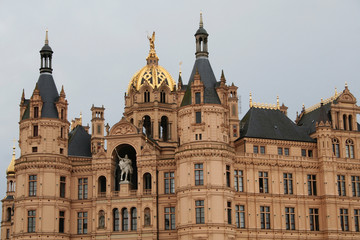 Fototapeta na wymiar Castle of Schwerin, Mecklenburg-Vorpommern, Germany