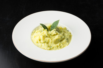 mashed potatoes with herbs