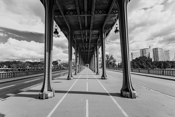 Impression of the City / Walkway Bridge Frontal in Paris