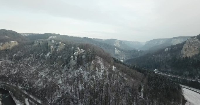 Beuron von oben / Beuron im Winter / Drohne oberes Donautal