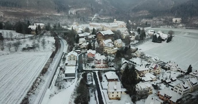 Beuron von oben / Beuron im Winter / Drohne oberes Donautal