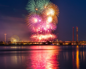 Feuerwerk zur Kirmes Düsseldorf 2014