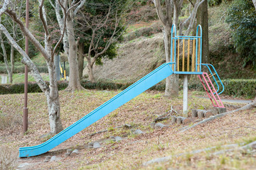 公園のすべり台