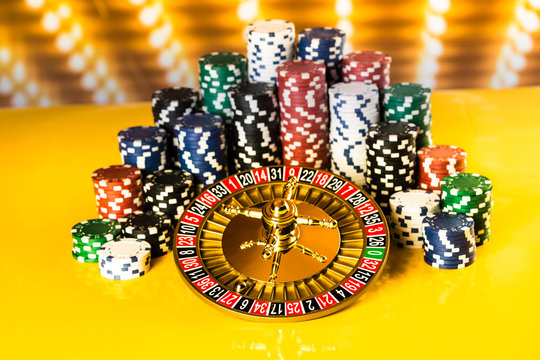 Poker Chips, Casino roulette wheel