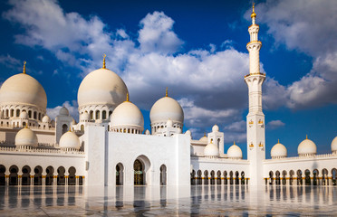 Fototapeta na wymiar Moschee in Abu Dhabi - Orient
