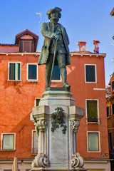 Obraz premium Statue of the great Italian playwright and librettist Carlo Goldoni in Venice