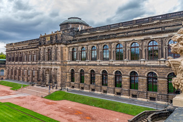 Obraz premium Dreden Zwinger Sempergalerie im Herbst 2017