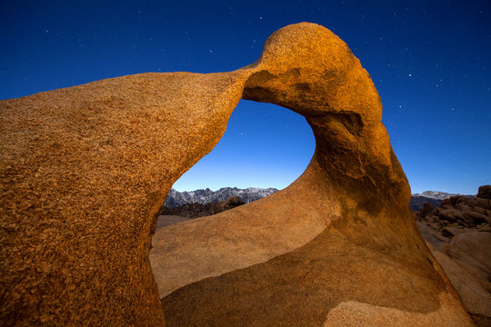 Lone Pine, California: Mobius Arch with stars.
