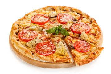 Pizza with mushrooms and artichokes