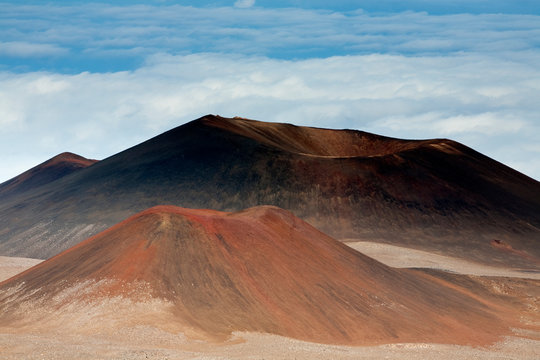 MAUNA KEA OBSERVATORY, HAWAII: Landscapes from the top of Mauna Kea.