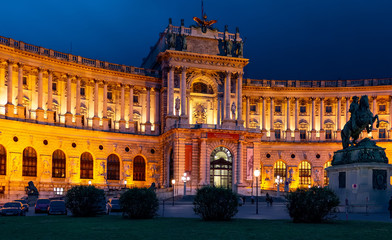 Obraz premium Hofburg Wien bei Nacht