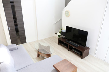 新築の家のリビングルーム