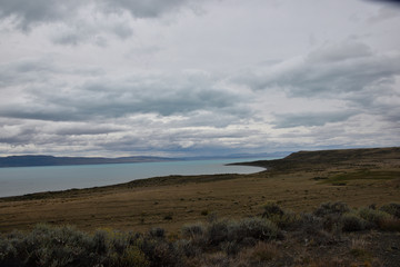 paisaje del lago argentino en parque nacional los glaciares