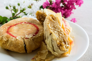 Chinese Mid-Autumn Moon Cake / Chinese Refreshment Biscuits