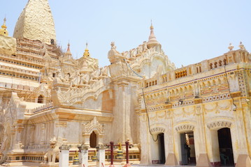 Obraz premium ホワイトテンプル