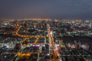 Fototapeta na wymiar City at night