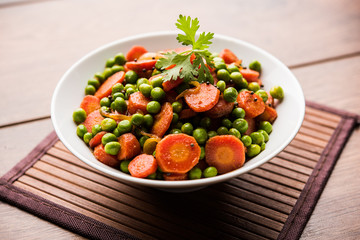 Carrot green peas sabzi / Gajar Mutter sabji