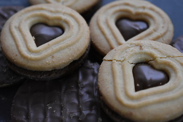 Galletas de chocolate, pastas para el té