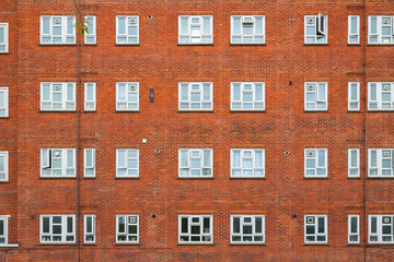 Naklejka premium Red brick mansion council block around Hackney in London