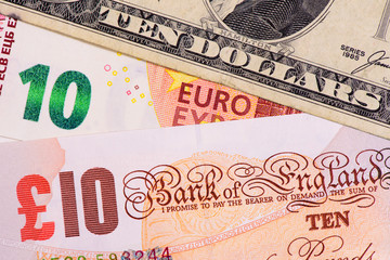 Banknoten mit unterschiedlichen Währungen